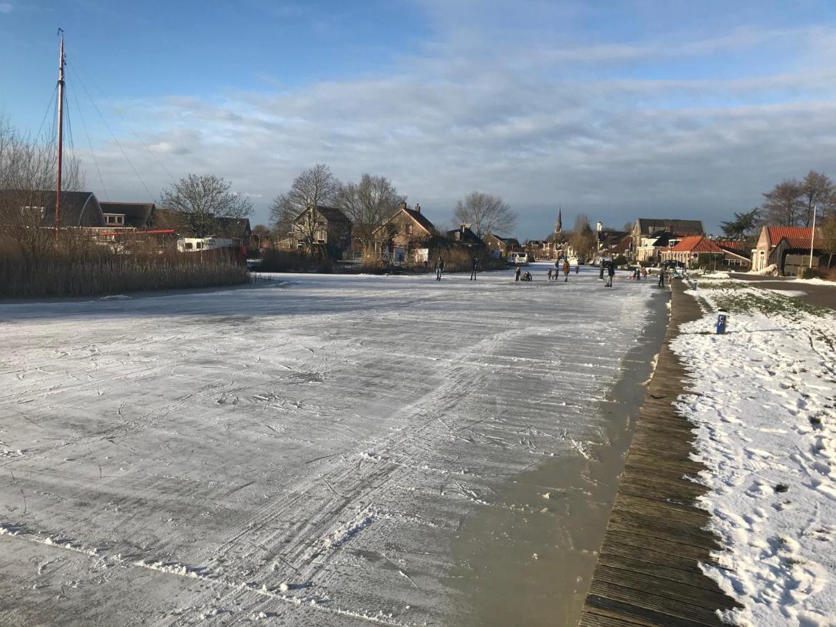 Gastenverblijf Villa Buitenplaats Wergea Contactloos Inchecken Naarderburen Kültér fotó
